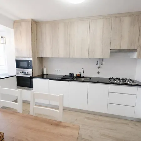 Cantinho Do Seculo - Sunny 2br Near Bus Station *